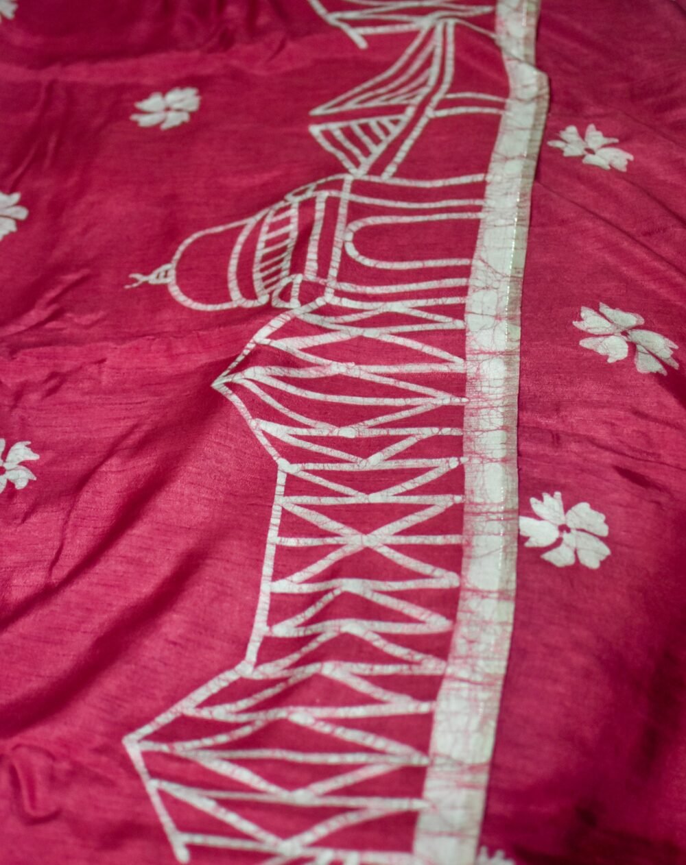 Kolkata Batik Art in Silk Magenta Saree - Image 5