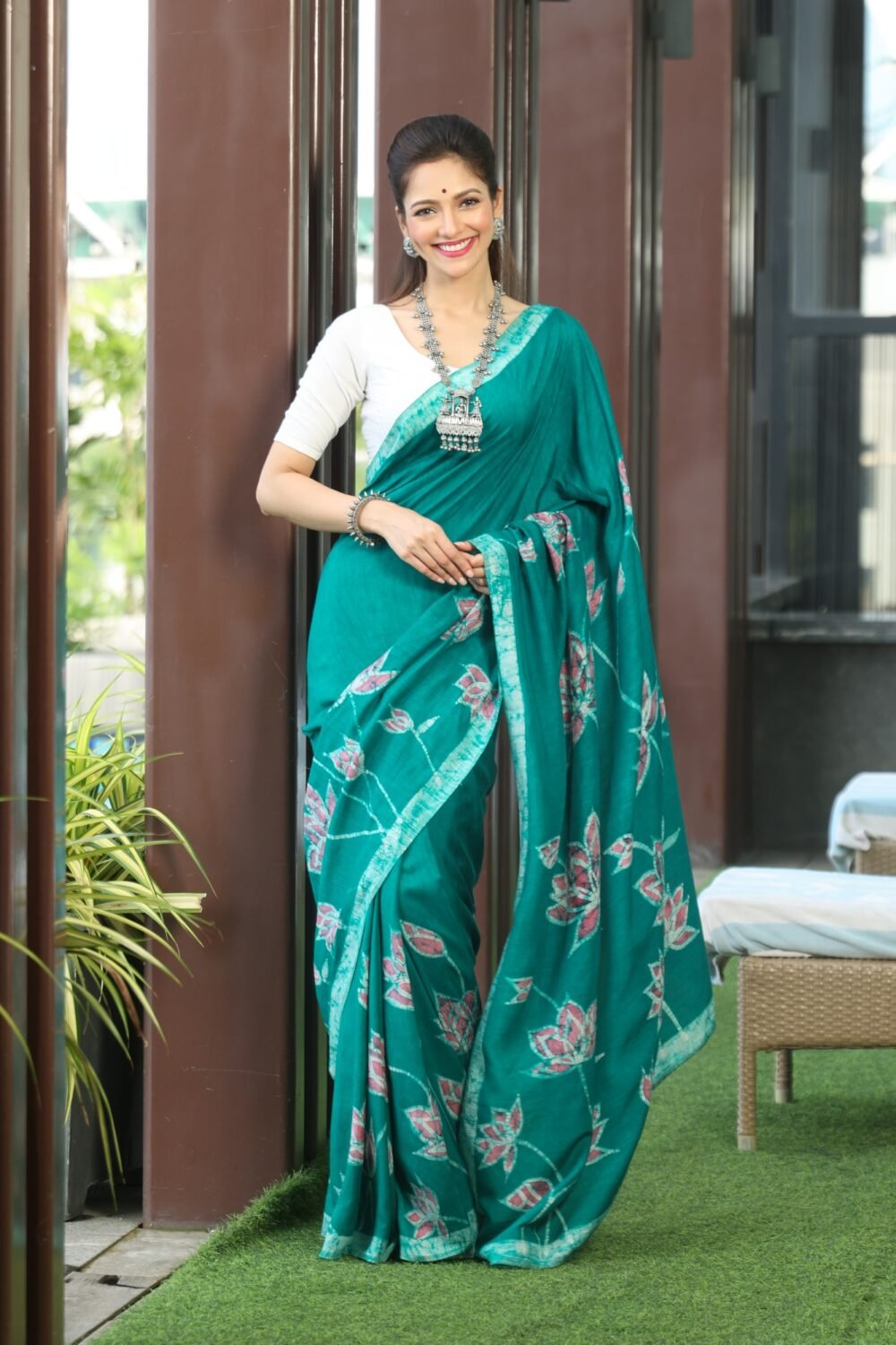 Lotus Garden Batik Art in Silk Saree - Image 2