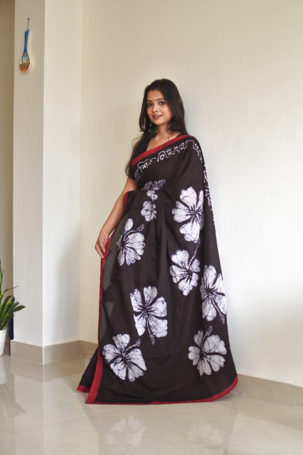 Hibiscus Hand-painted Batik Art Pure Cotton Saree - Image 2