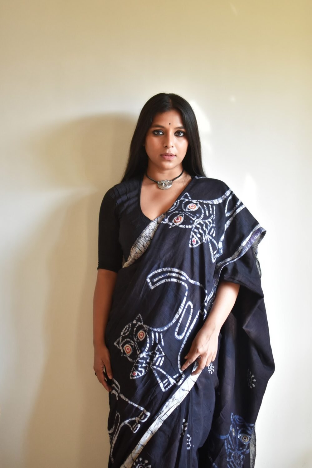 Jamini Roy’s Beral Hand Batik in Silk Saree - Image 2