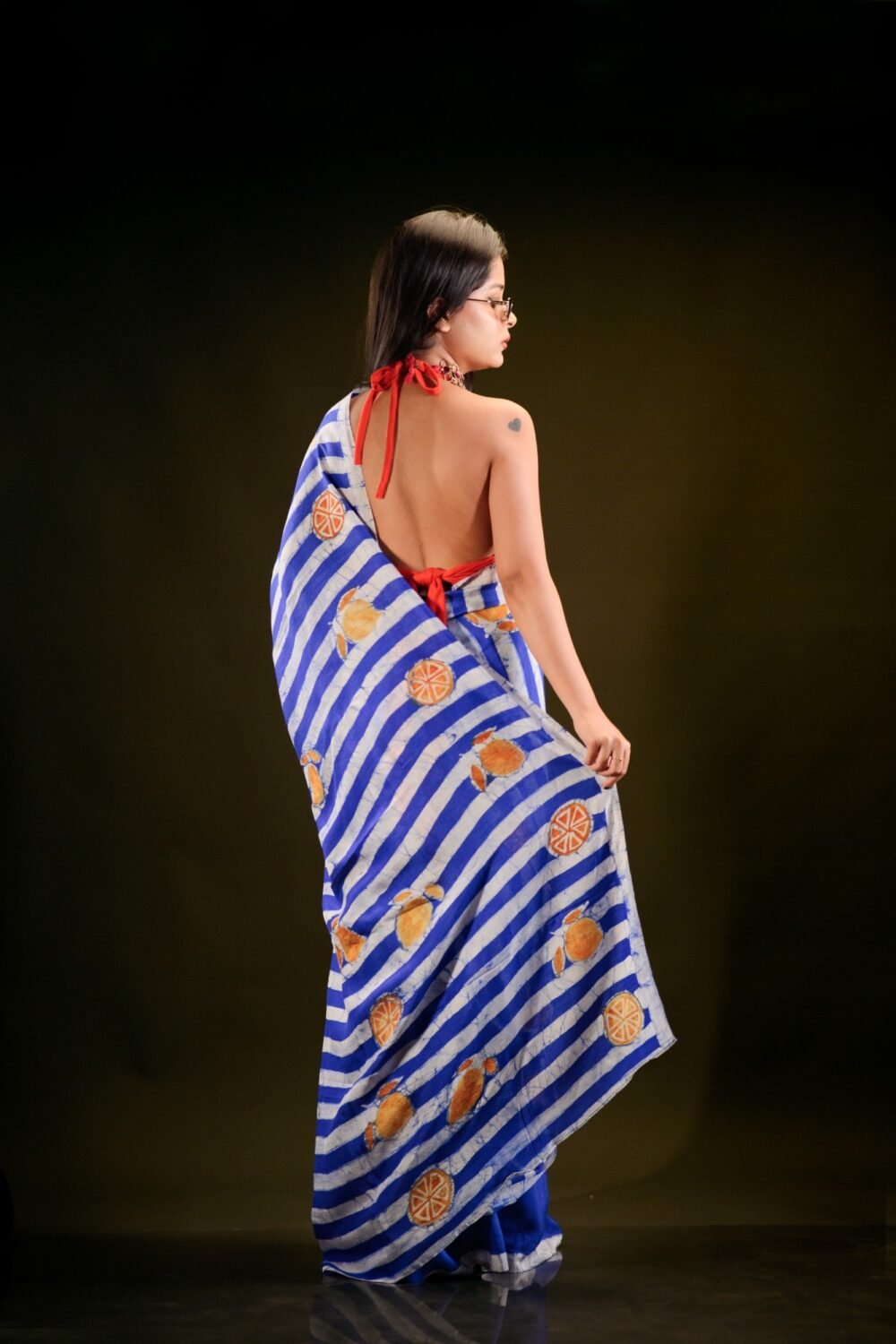 Summer Blue Stripes Hand-painted Batik Art in Silk Saree - Image 4
