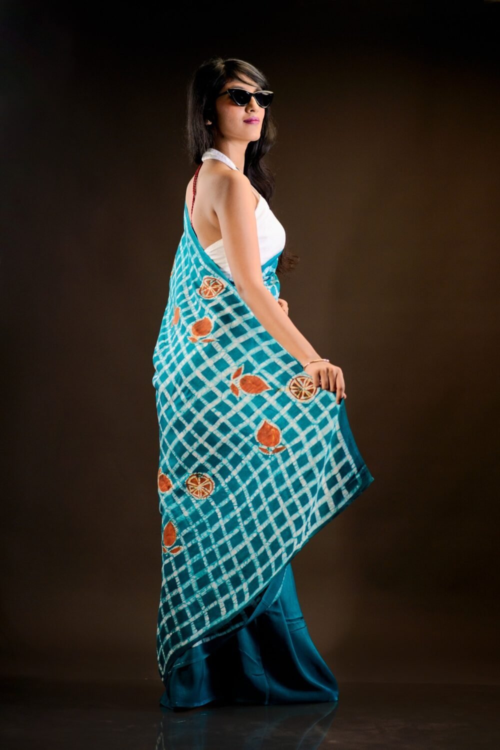 Turquoise Checks Hand-painted Batik Art in Silk Saree - Image 4