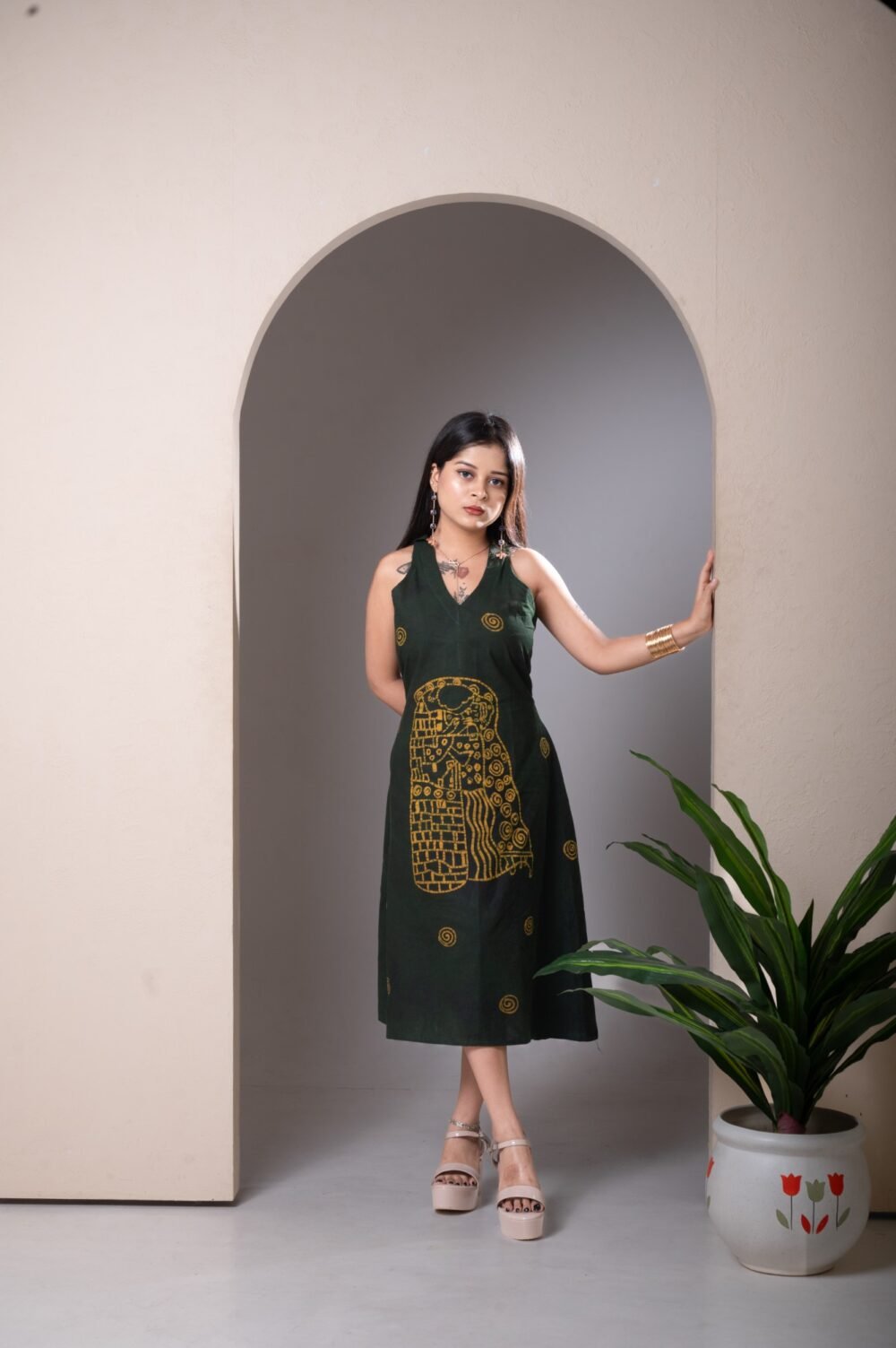 The Kiss by Klimt Batik Art Pure Cotton Belt Dress - Image 3