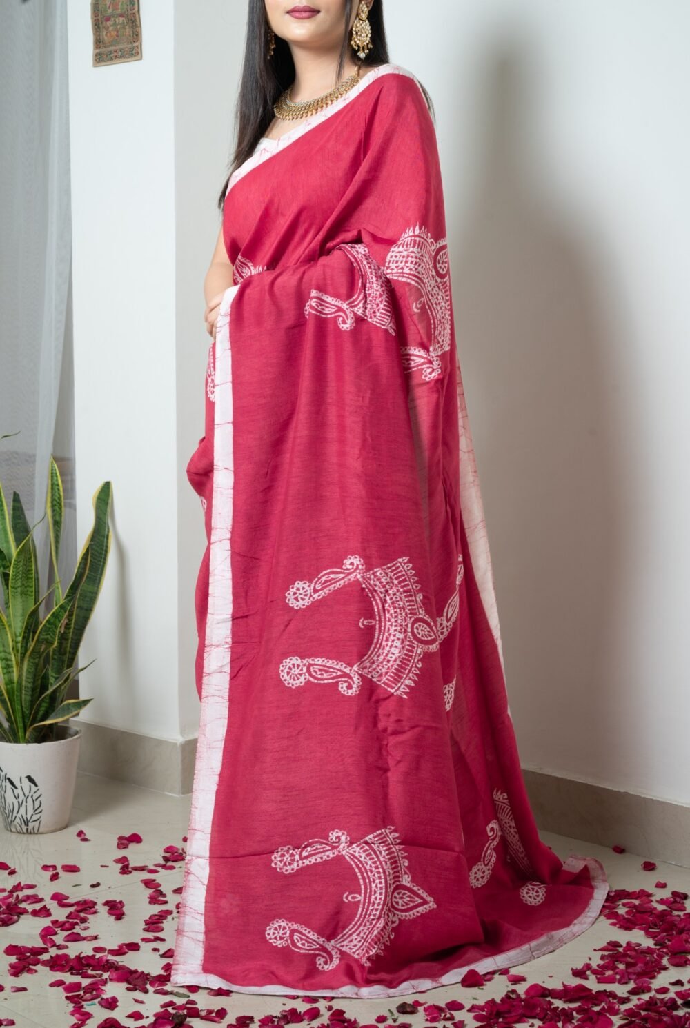 Durga Mukut Magenta Hand-painted Batik Art in Silk Saree - Image 3