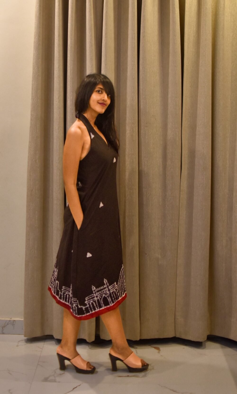 Mumbai Skyline Handpainted Batik Art Pure Cotton Backless Dress - Image 4