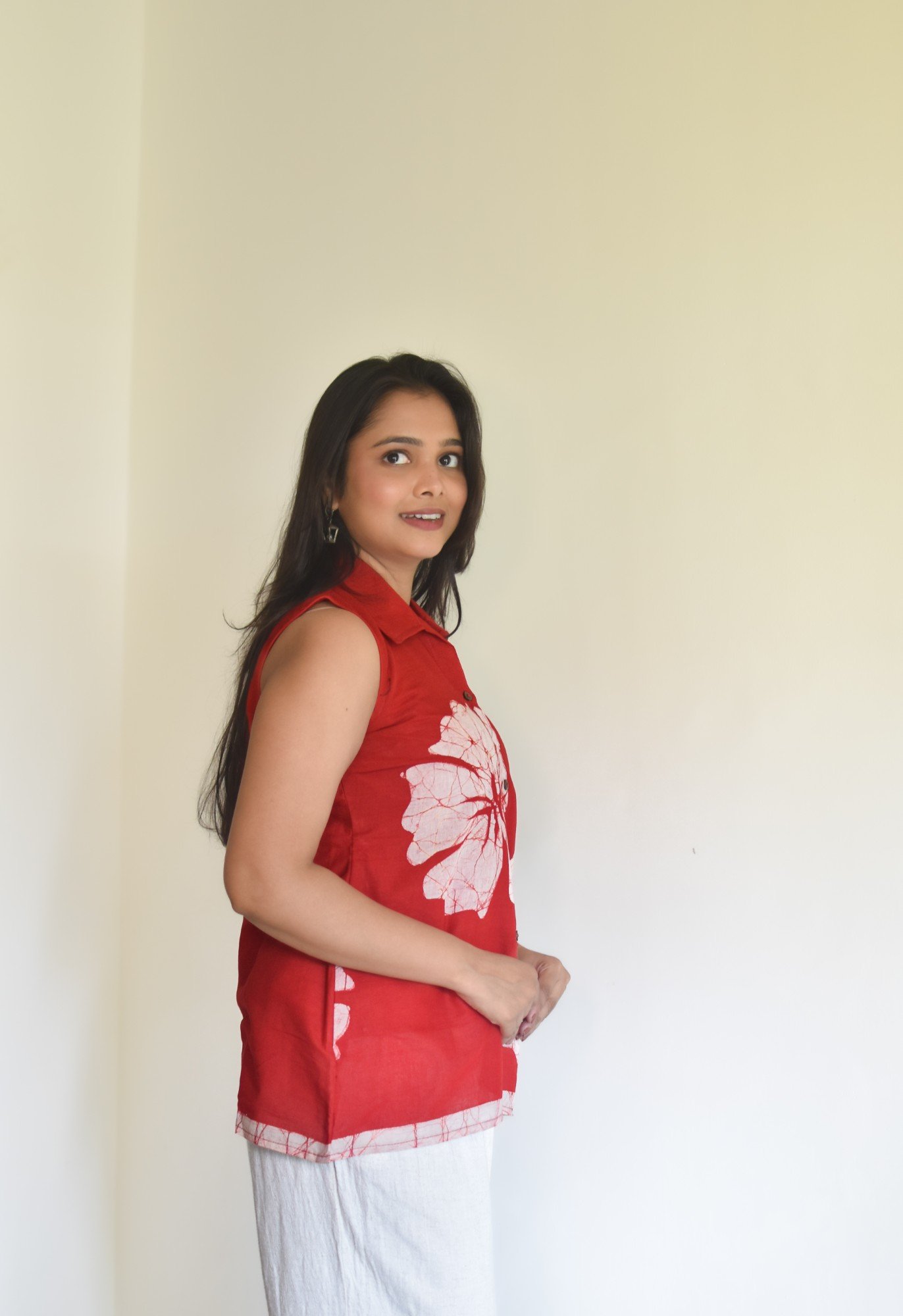 White Red Joba Batik Pure Cotton Shirt Sleeveless - Image 3
