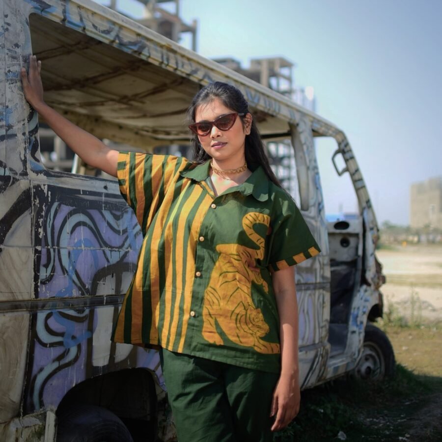 Tigress Anti-fit Batik Art Shirt
